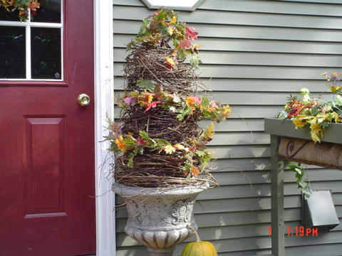 [topiary+outside+green+house.jpg]