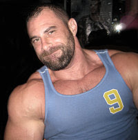 la-perfection-faite-homme-ricardo-gustavo-jimenez-01-02
