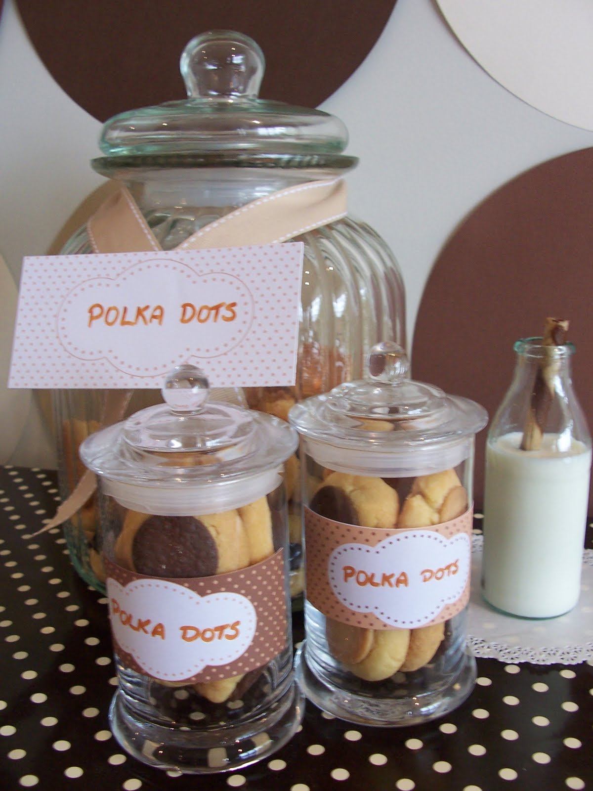 Hip Hooray: Free printable: Milk and Cookies