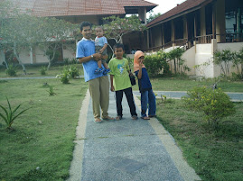 Suami dan anak-anak teman