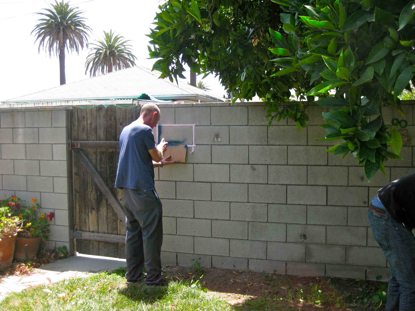 a lovely little life: June 2010 a lovely little life: June 2010 on Backyard Cinder Block Wall Ideas id=15290