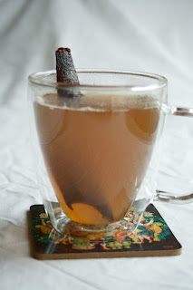 Hot Spiced Mead - A Winter Warmer Cocktail | The Red Mangetout