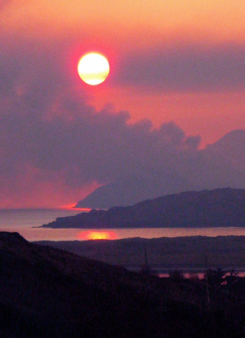 [Fire+on+Scariff+Isle+3.JPG]