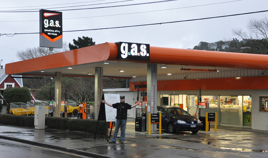 Wellington Daily Photo 1175 Outstanding Simon