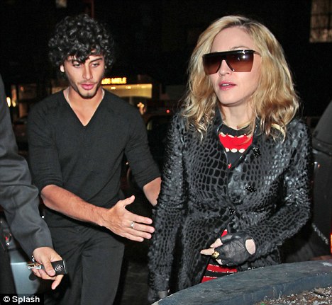 [article-0-08C79FA6000005DC-841_468x431.jpg]