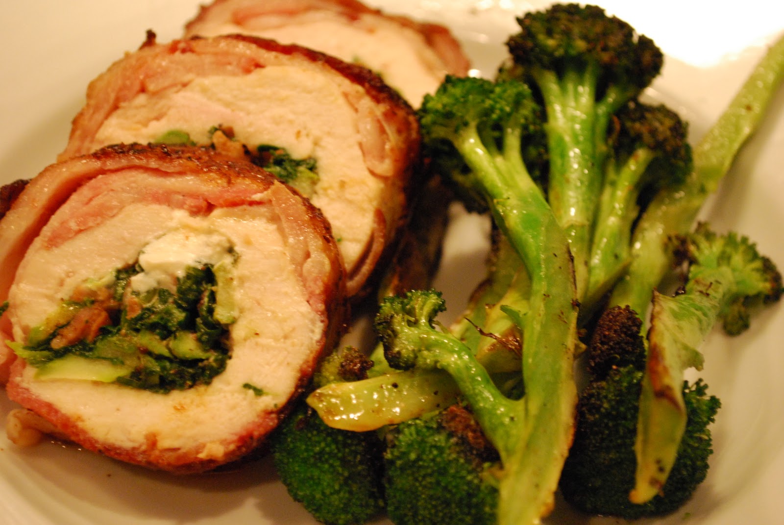 Jen's Gone Paleo: Wrapped and Stuffed Chicken Breast
