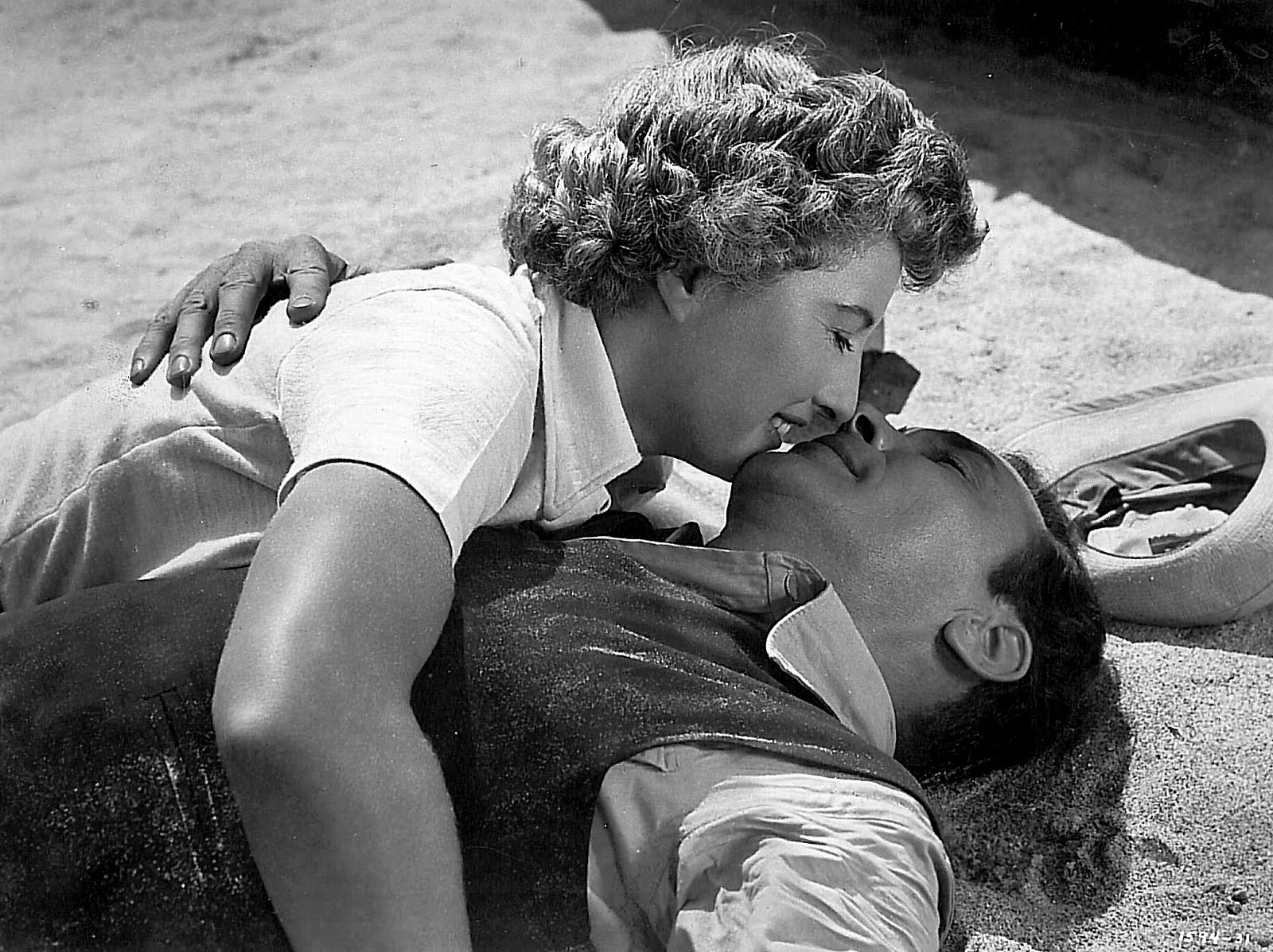 Vintage scenes. Vintage scenes. фильм malizia 1973. яне магнуссон. тишина 1963 бергман.