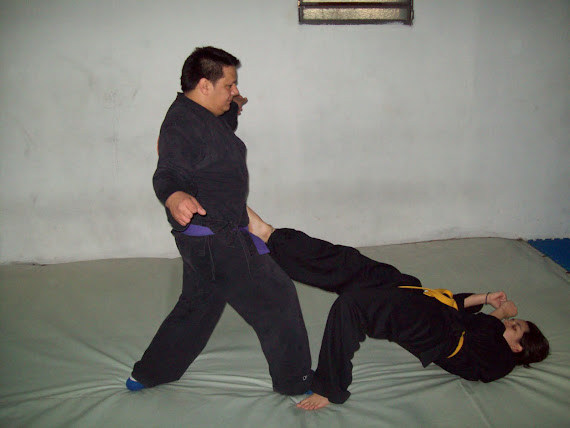 DEFENSA PERSONAL PARA MUJERES