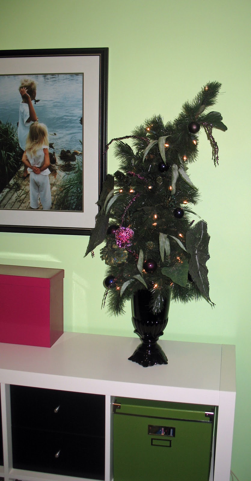 Glamping Baba Why does Christmas make colours brighter?