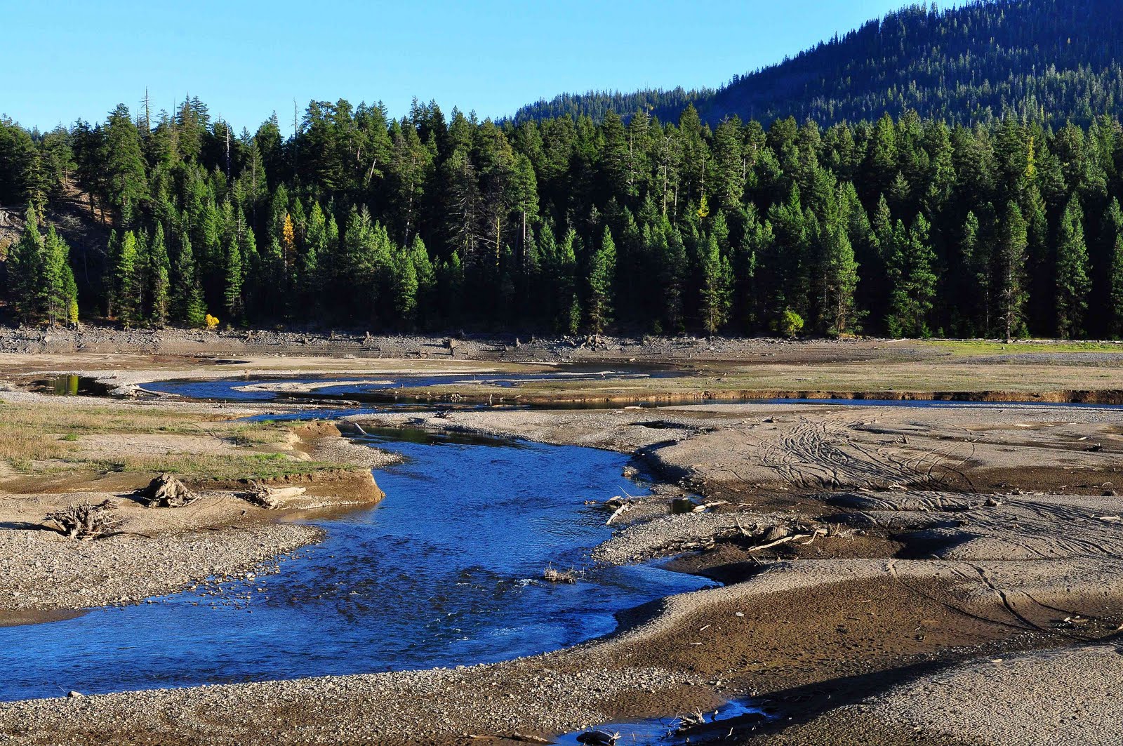 Nikon Sniper Lazy Flow Of The Tieton River In Fall