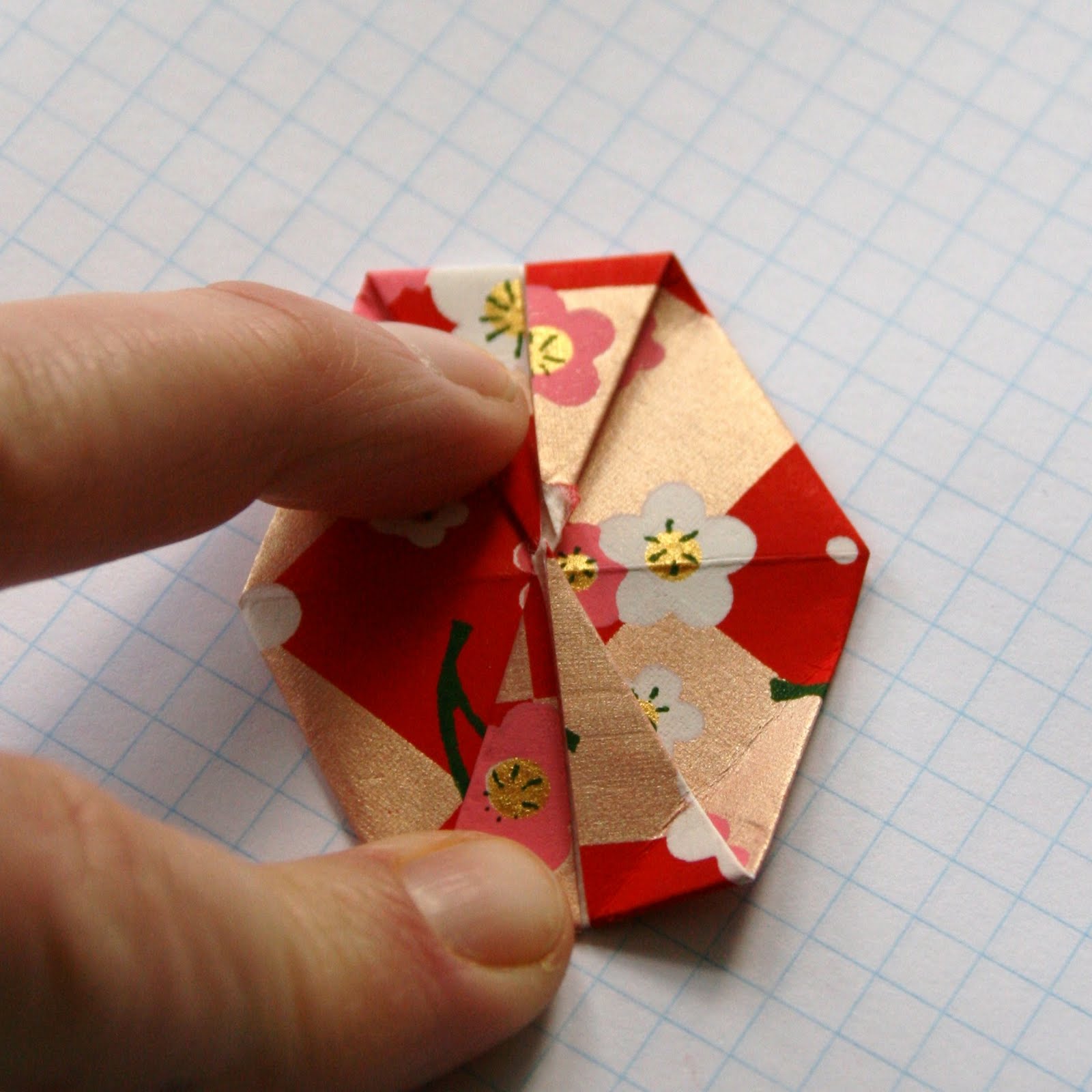 vervlogendagentutorials: Origami Valentine Garland Tutorial