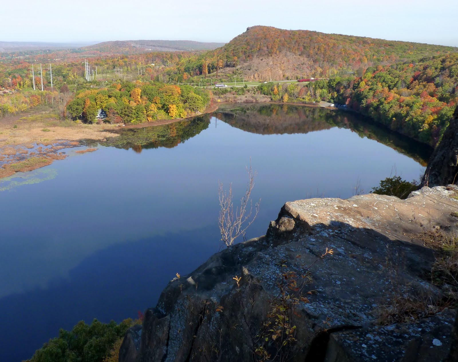 The Brownstone Birding Blog Fall Color & Birds From CT Traprock Ridge