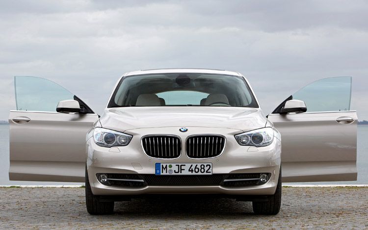 [2010-BMW-5-Series-Gran-Turismo-Front-View.jpg]