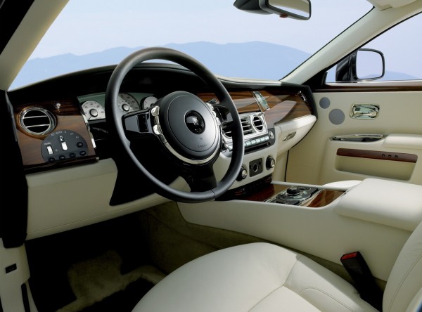 [2011-Rolls-Royce-Ghost-Interior.jpg]