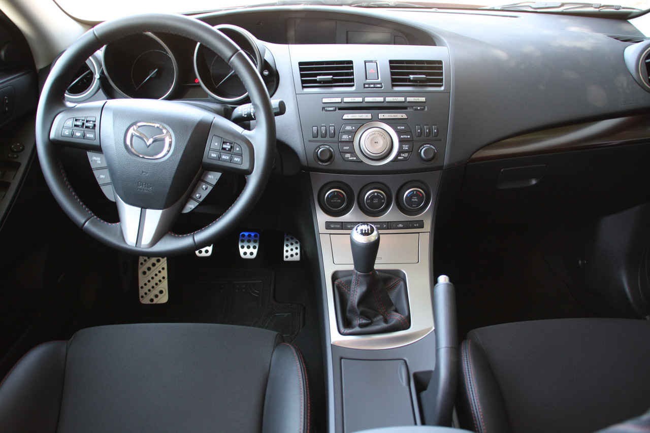 [2010-Mazdaspeed3-Interior.jpg]