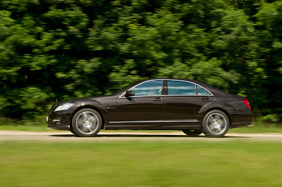 2011 Mercedes-Benz S63 AMG Side Motion View