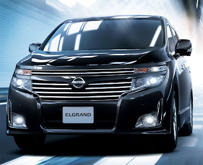 2011 Nissan Elgrand Front View