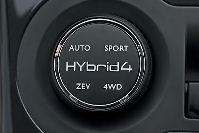2012 Peugeot 3008 HYbrid4 Badge