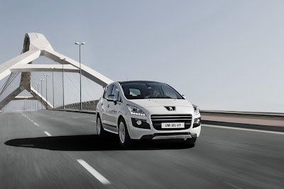 2012 Peugeot 3008 HYbrid4 Official Pictures