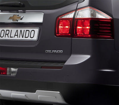 2011 Chevrolet Orlando Taillight and Emblem
