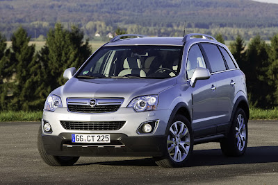 2011 Opel Antara Front View
