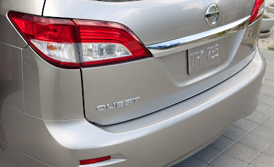 2011 Nissan Quest Taillight and Badge