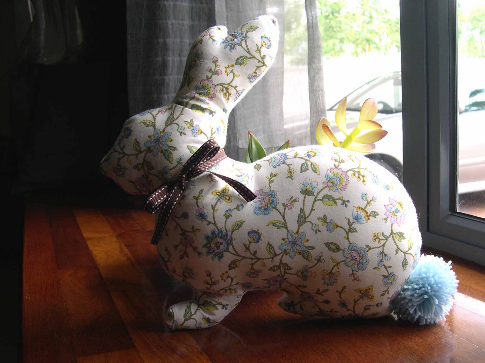 Пасхальный кролик своими руками из ткани