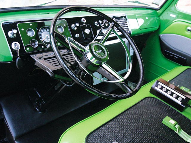 [1965_ford_econoline_pickup+interior.jpg]