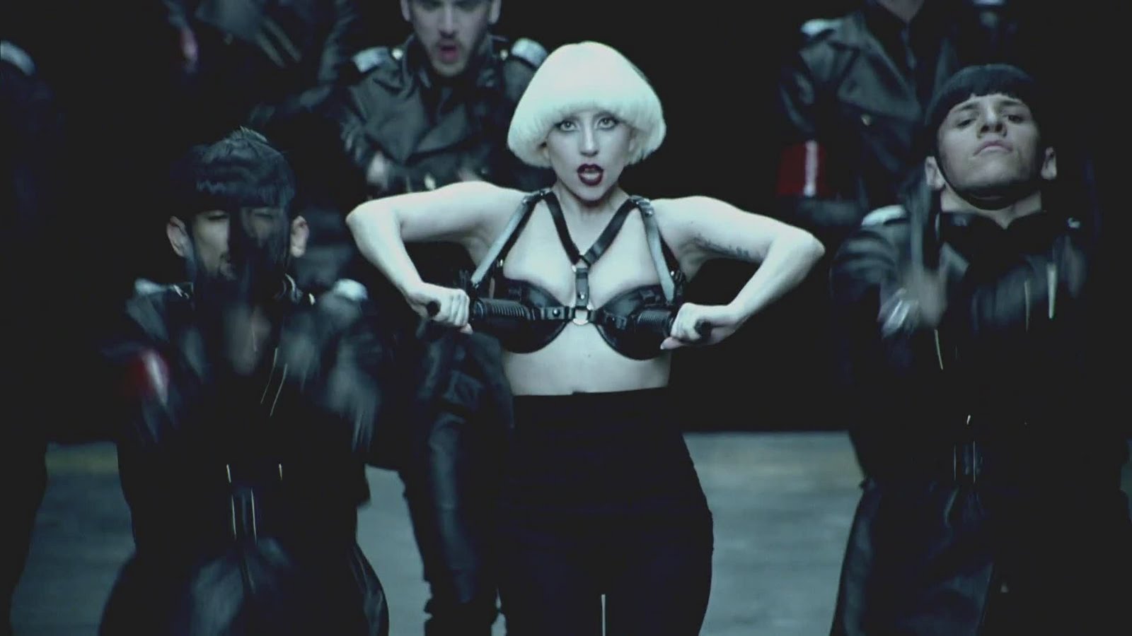 Alejandro леди гага где послушать. Леди гага алехандро. Леди гага алехандро обложка. Alejandro леди гага где послушать. Леди гага алехандро фото.