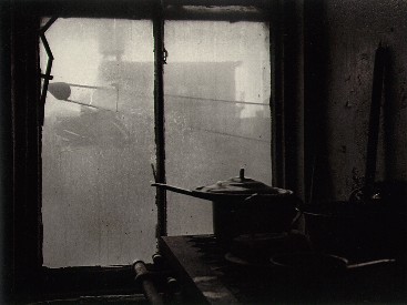 [decarava_stove.jpg]