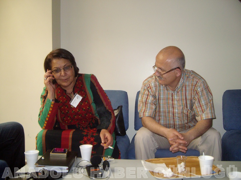 [Leyla+Halid-2.JPG]