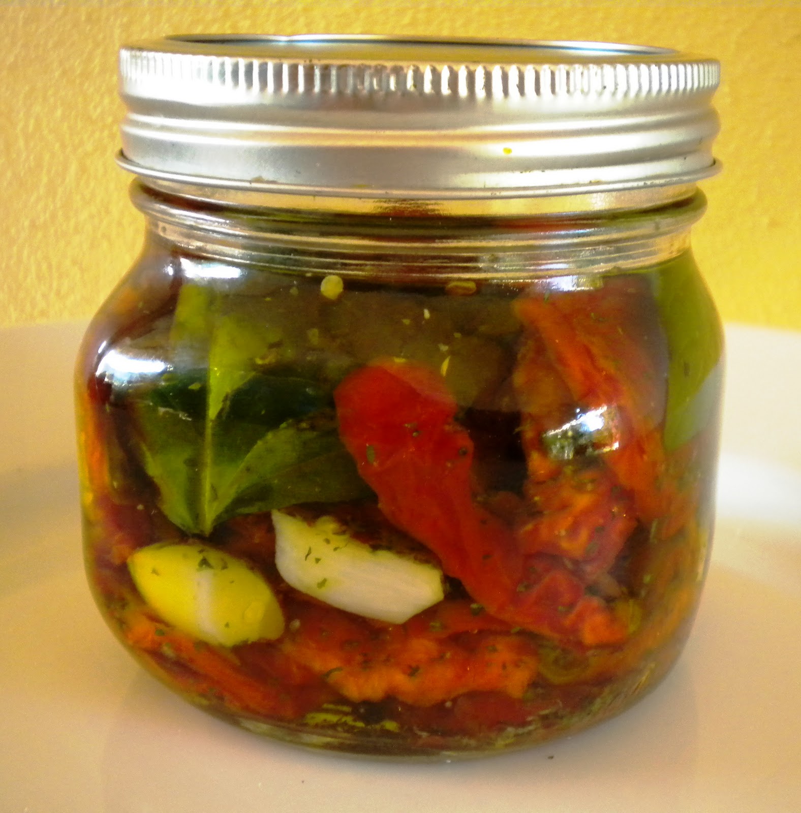 Food and Thrift Sun dried Tomatoes in Herbed Olive Oiland a Giveaway!