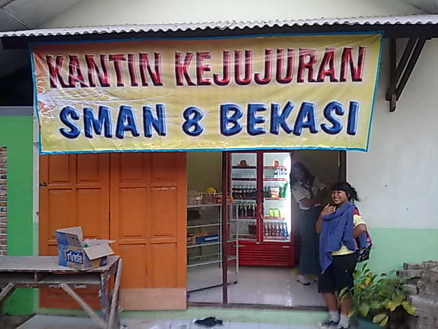 OSIS SMAN 8 BEKASI Kantin Kejujuran SMAN 8 Bekasi Back Open