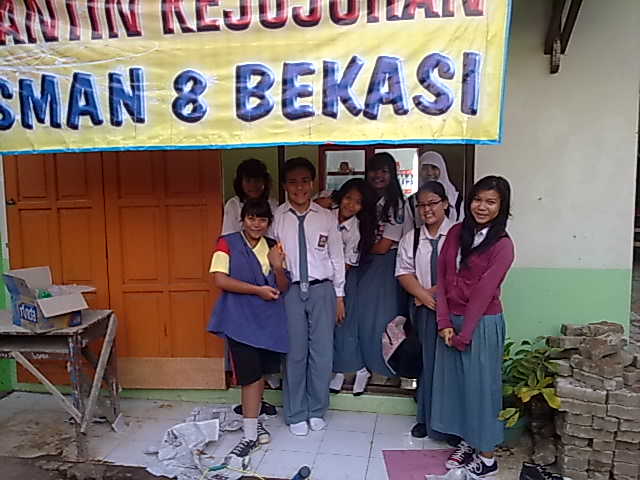 OSIS SMAN 8 BEKASI Kantin Kejujuran SMAN 8 Bekasi Back Open