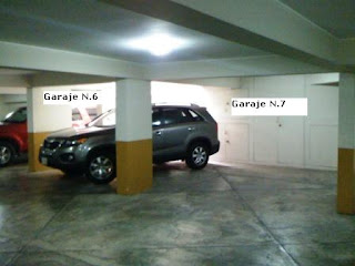 Vendo Departamento en Monterrico-Surco: FOTOS FACHADA y GARAJE DEL EDIFICIO