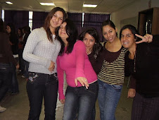 Las bellezas EDI para la foto