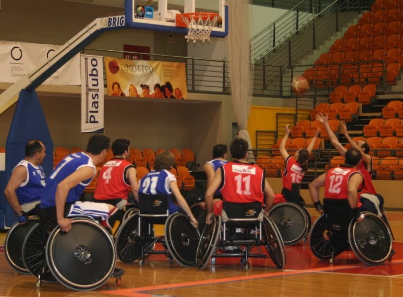 Basquetebol em Cadeira de Rodas Basquetebol em Cadeira de Rodas
