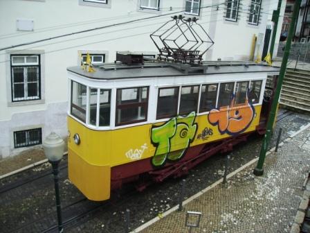 [Elevador+da+Glória.JPG]