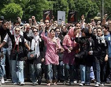 RITRATTO DELLA DONNA IRANIANA: ANTITESI AL FONDAMENTALISMO ISLAMICO