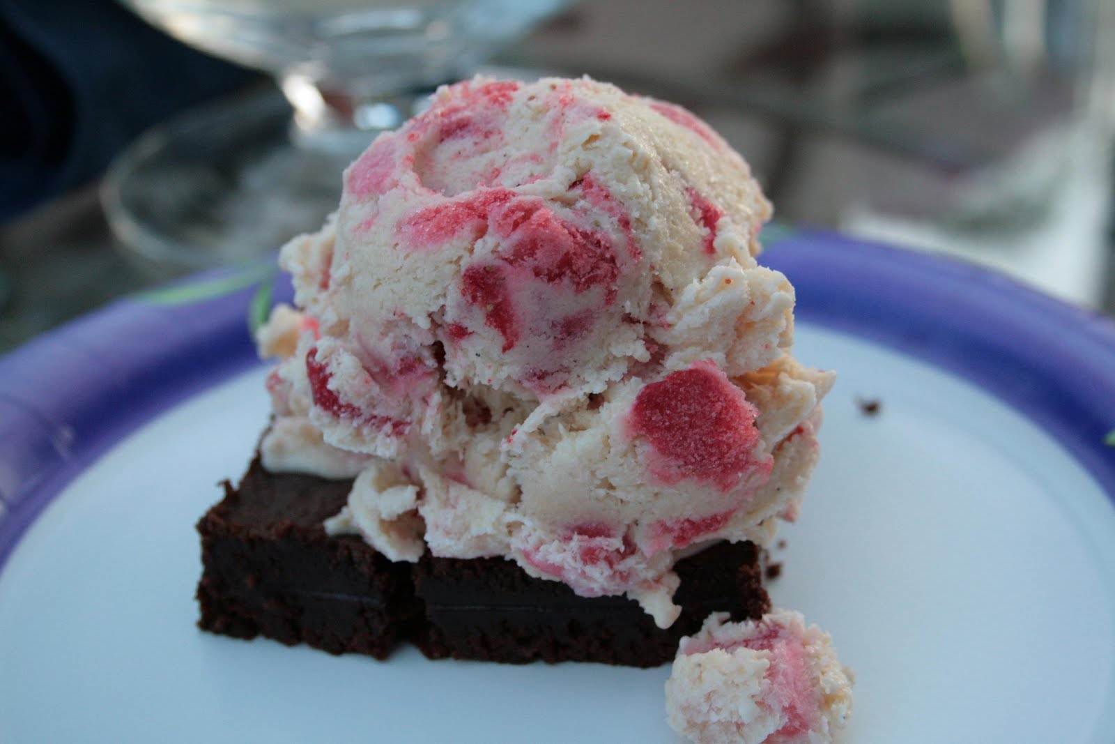 Pure Pastries Brownies with Strawberry Ice Cream