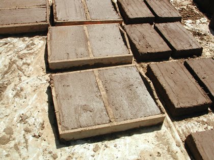 [august2003-image001.jpg]