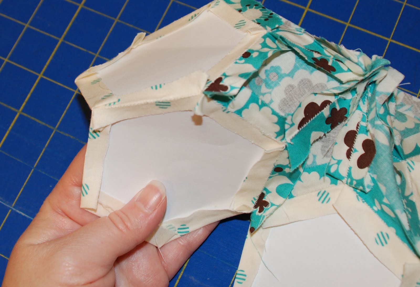 Spun Sugar Quilts: Giant Pincushion Sew Along Step 4: English Paper Piecing