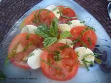 Salade de tomates et bocconcini au basilic