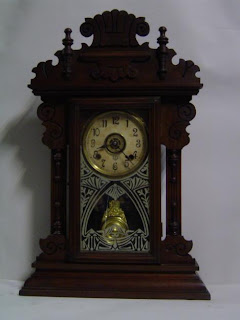 Relógio antigo de parede