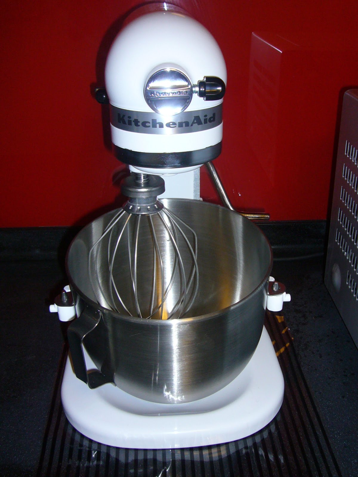BLISSNDREAMS: KitchenAid heavy Duty Mixer 5KPM50