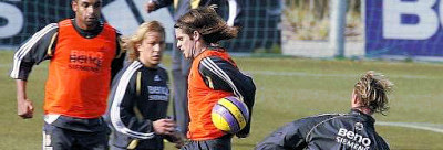 Fernando Gago in training with his team-mates