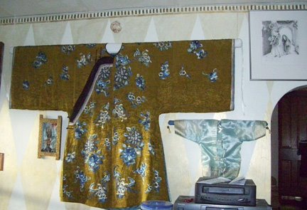 Chinese Robe and Diamond Wall