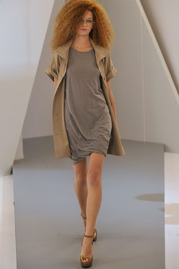 [jasmine-de-milo-f2009_9.jpg]