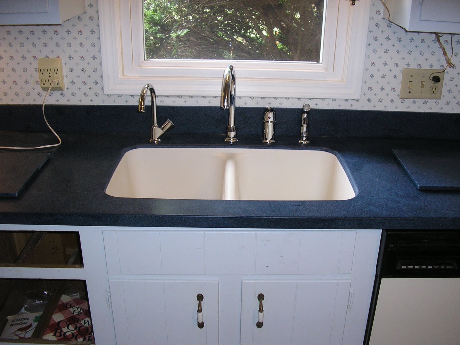 LJ Stone Company, Inc. Solid Surface Countertops for Central Indiana