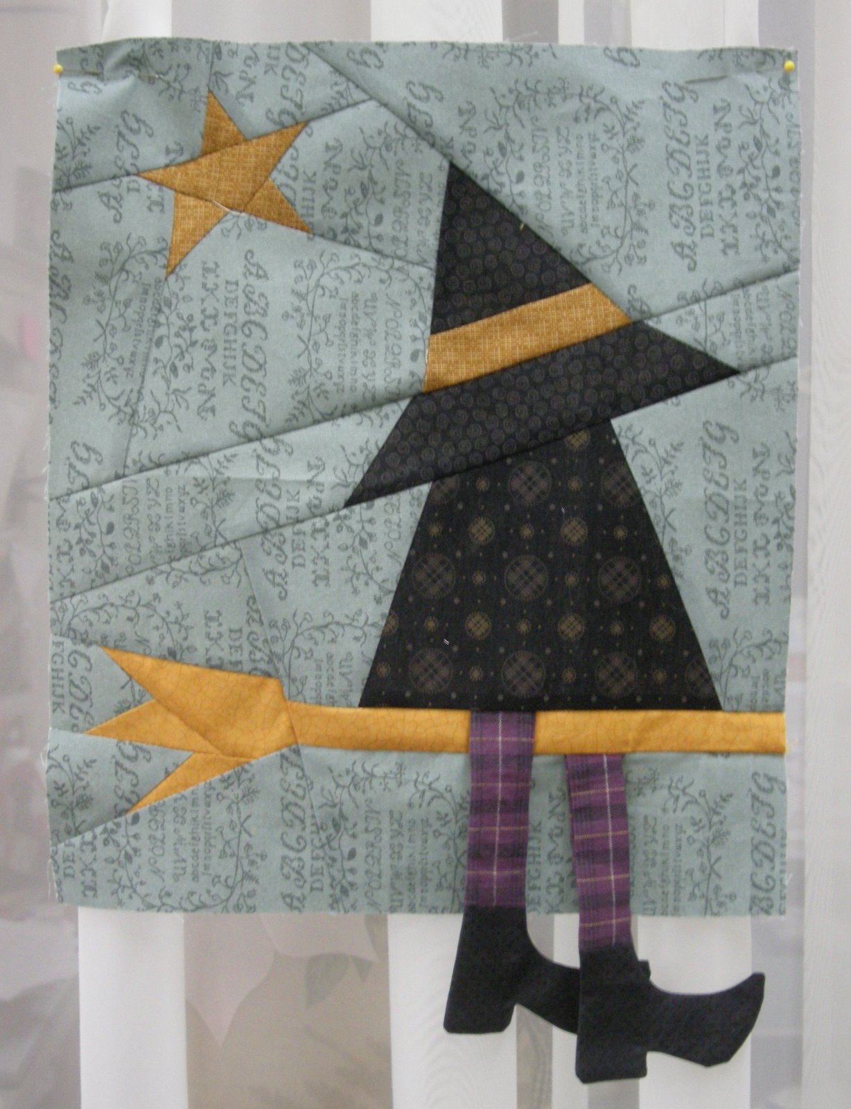 [If+the+Hat+Fits.JPG]